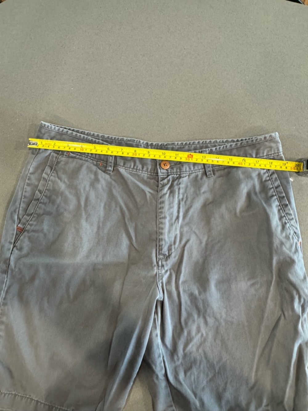 Tommy Bahama Men’s Relaxed Fit Chino Shorts - Size 36 - Picture 6 of 8